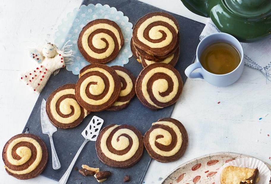 Zarte Schwarz-Weiß-Schnecken