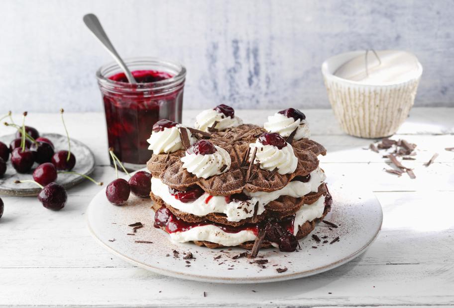 Schwarzwälder-Kirsch-Waffeltorte