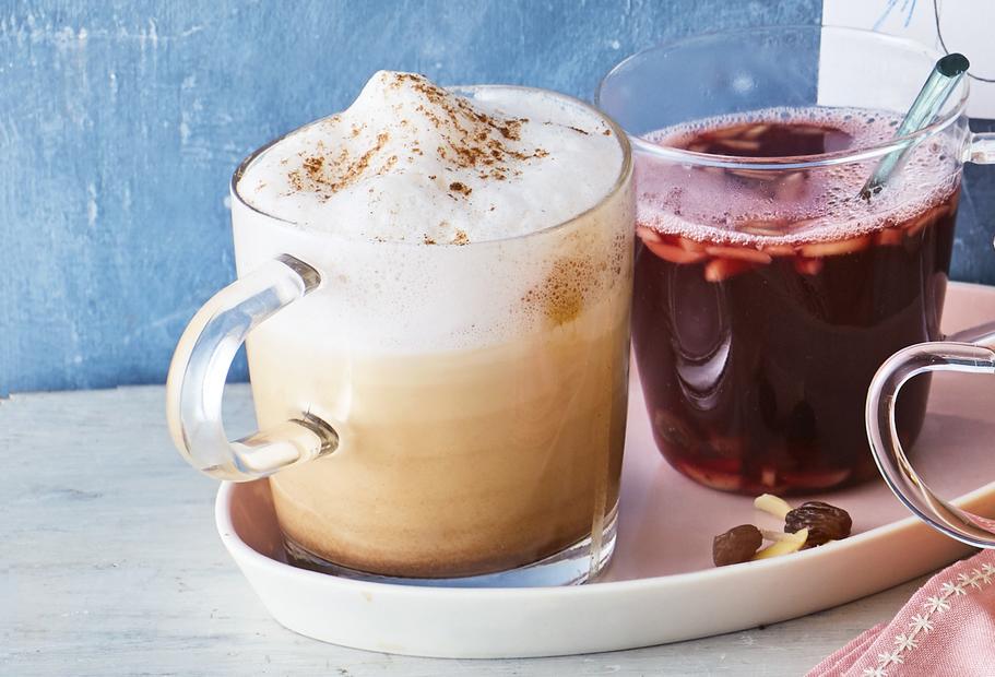 Winter-Kaffee mit Zimt und Nelken