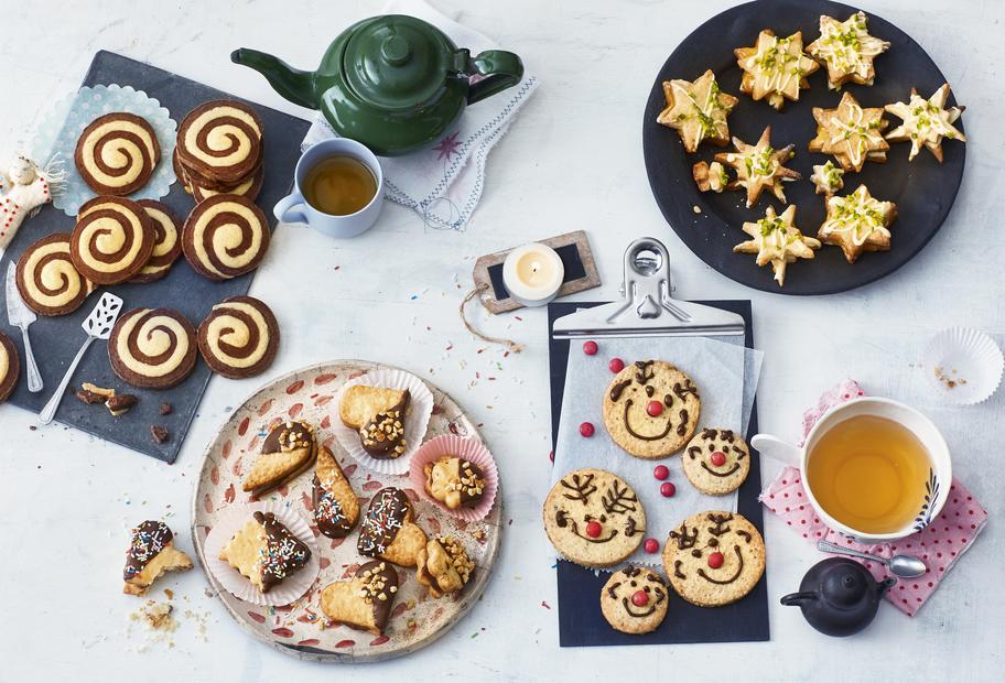 Zitronensterne mit Pistazien und Zuckerguss