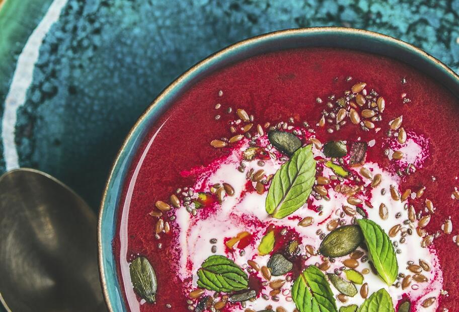 Die leckerste Rote Bete-Suppe mit Topping Die leckerste Rote Bete-Suppe mit Topping