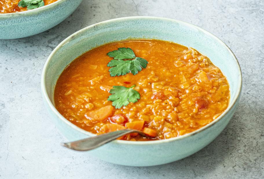 Rote Linsen-Kokos-Suppe