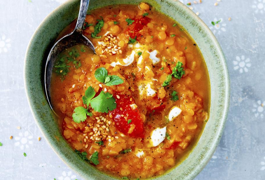 Linsen-Dal mit Tomaten