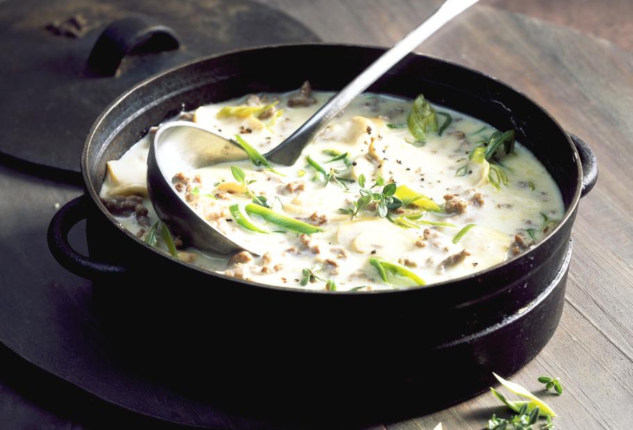 Cremige Käsesuppe mit Lauch