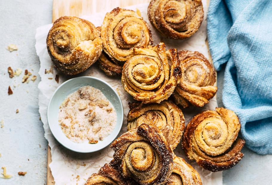 Apfel-Cruffins mit Zimtzucker