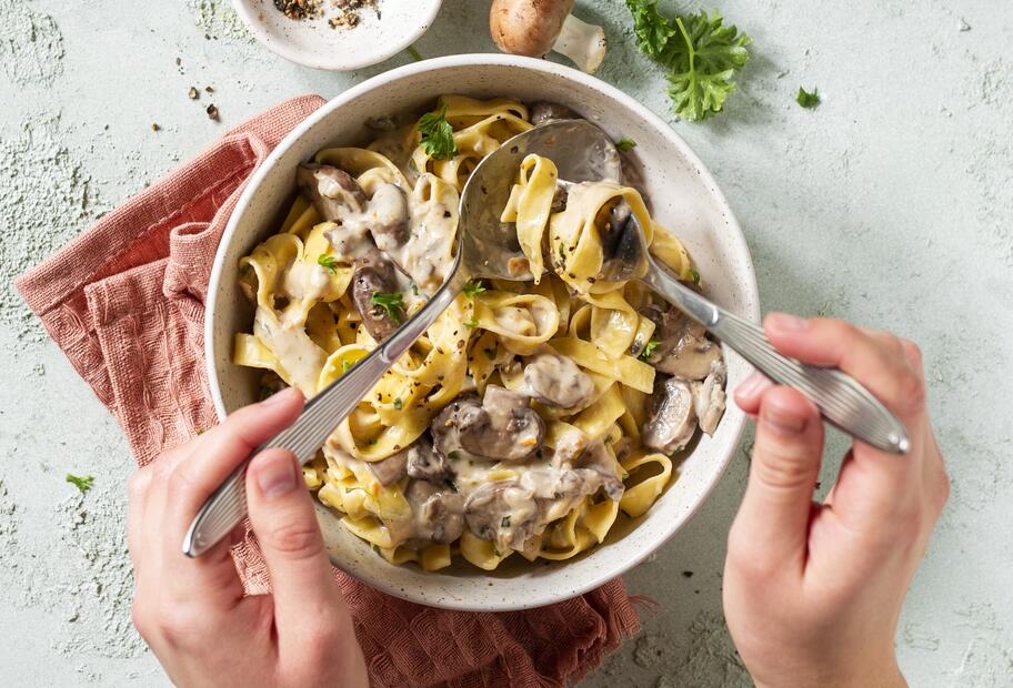Bandnudeln mit Champignon-Sahnesoße für den Thermomix®