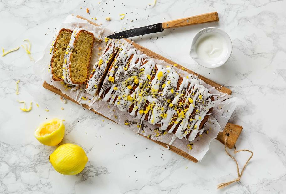 Zitronenkuchen mit Chiasamen