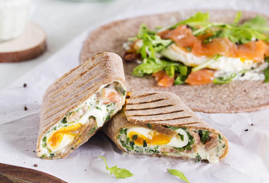 Gegrillte Wraps mit Basilikum-Meerrettich-Creme