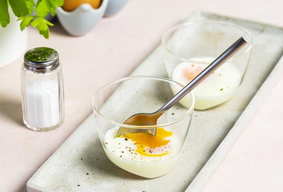 Gedämpftes Ei im Glas