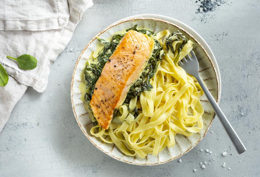 Ofenlachs mit Rahmspinat
