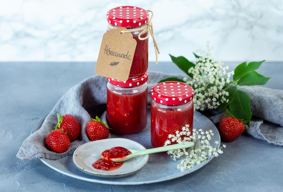 Fruchtige Erdbeer-Holunder-Konfitüre