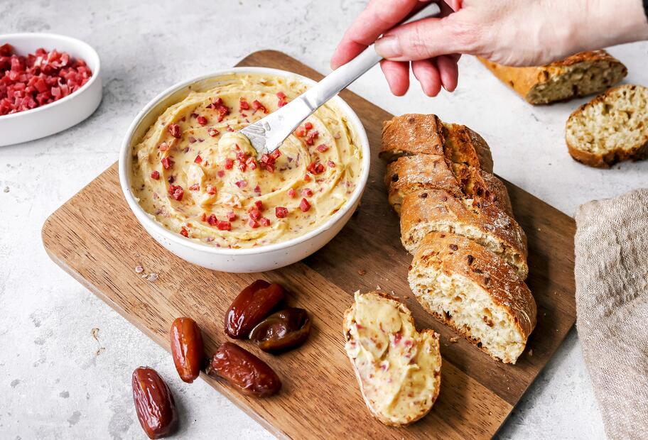 Dattel-Schinken-Butter