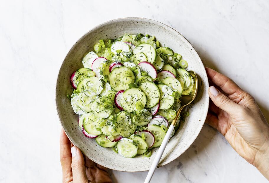 Leichter Gurkensalat mit Joghurt