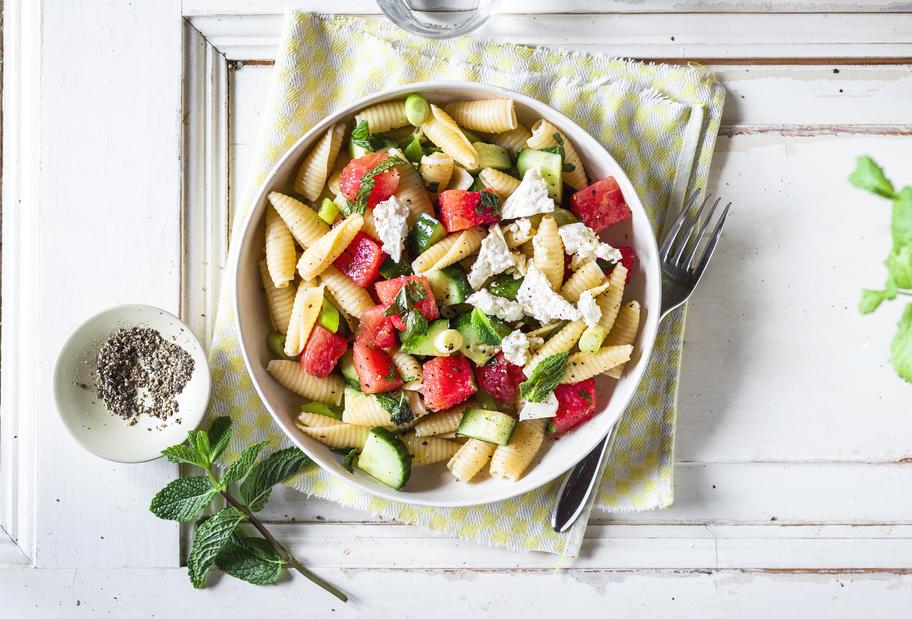 Nudelsalat mit Wassermelone