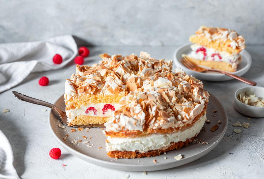 Himmelstorte mit Himbeeren