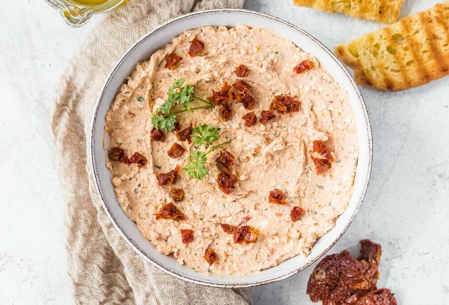 Schneller Tomaten-Feta-Dip