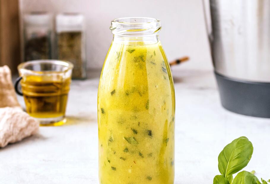 Schnelles Kräuter-Salatdressing