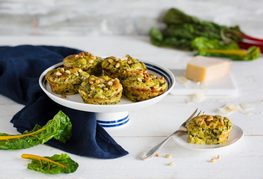 Mangold-Muffins mit Hüttenkäsefüllung