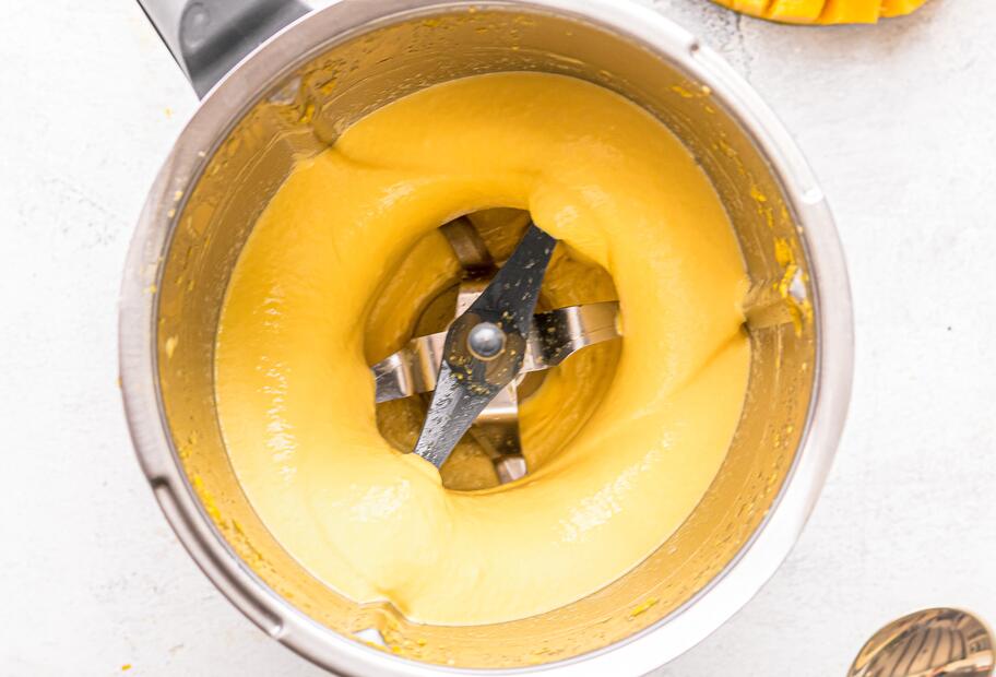 Mango-Softeis ohne Zucker