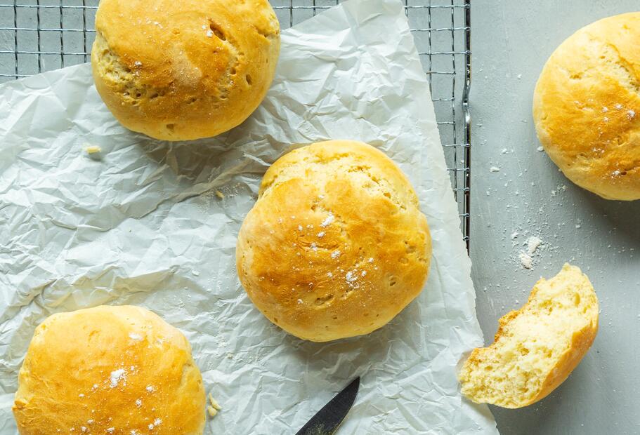 Fluffige Milchbrötchen