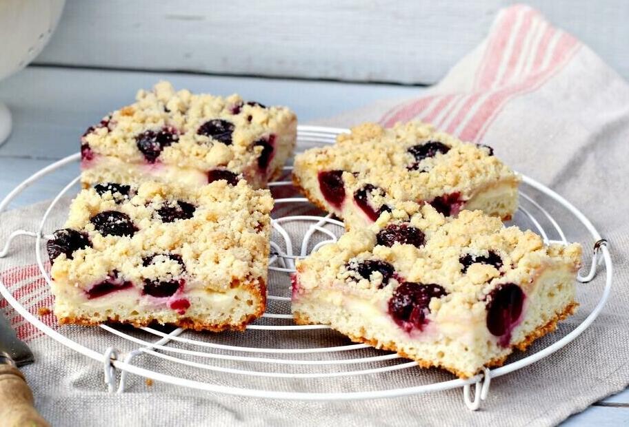 Kirschkuchen mit Streuseln