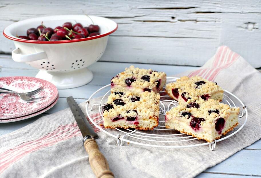 Kirschkuchen mit Streuseln