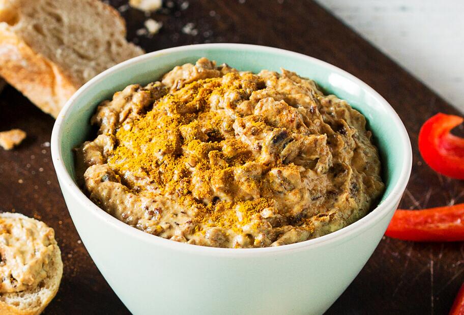 Pflaumen-Curry-Dip mit Frischkäse