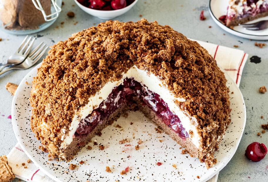 Spekulatius Maulwurfkuchen mit Kirschen