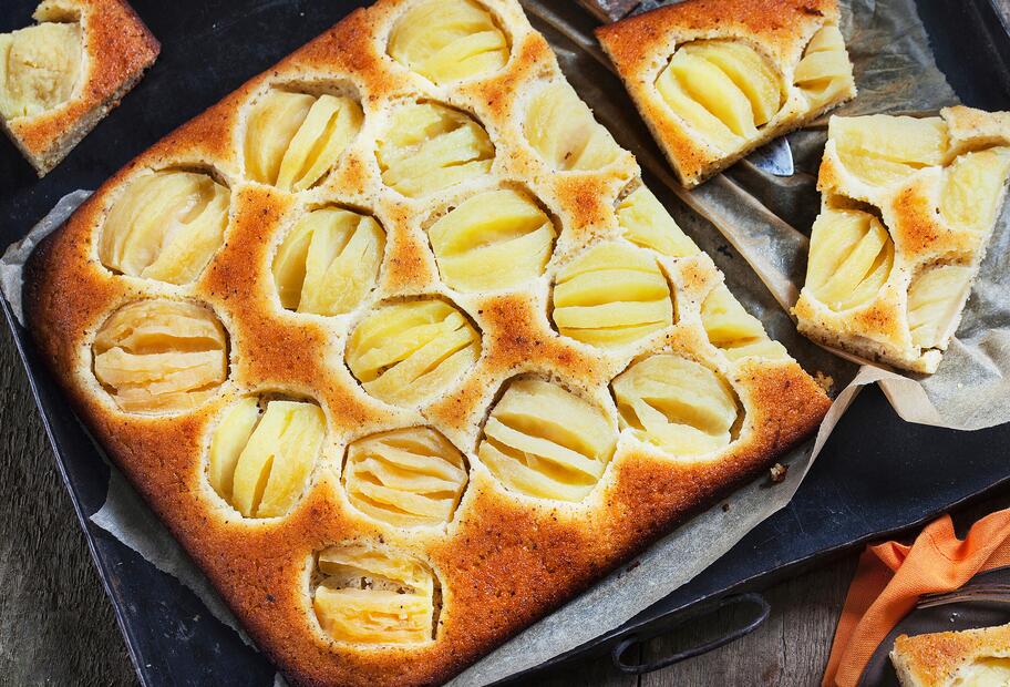 Apfelkuchen mit Grieß
