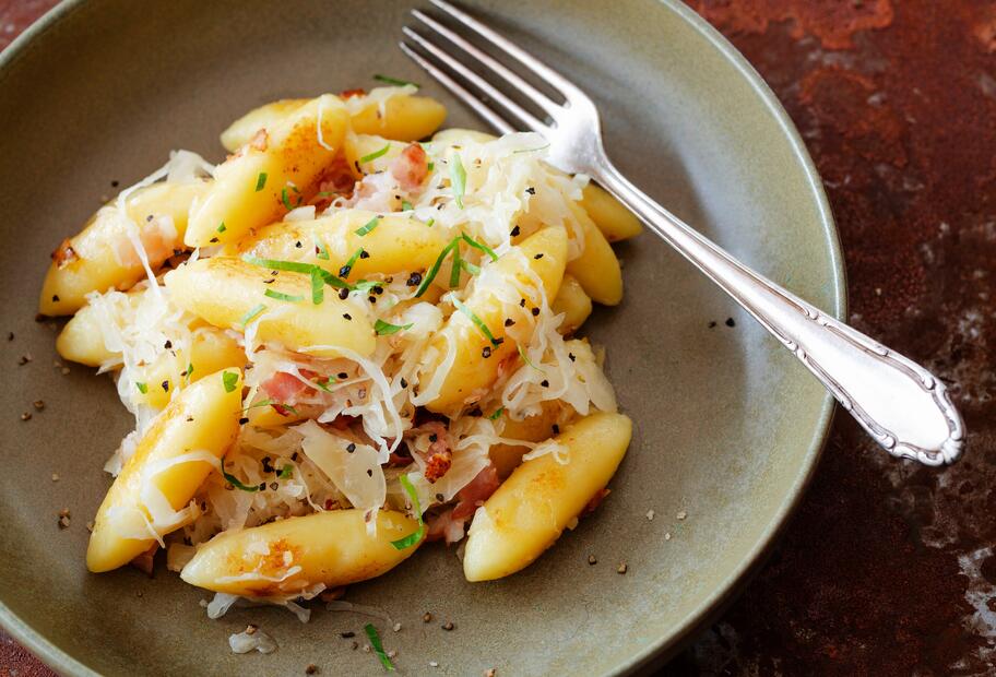 Schupfnudeln mit Sauerkraut und Speck