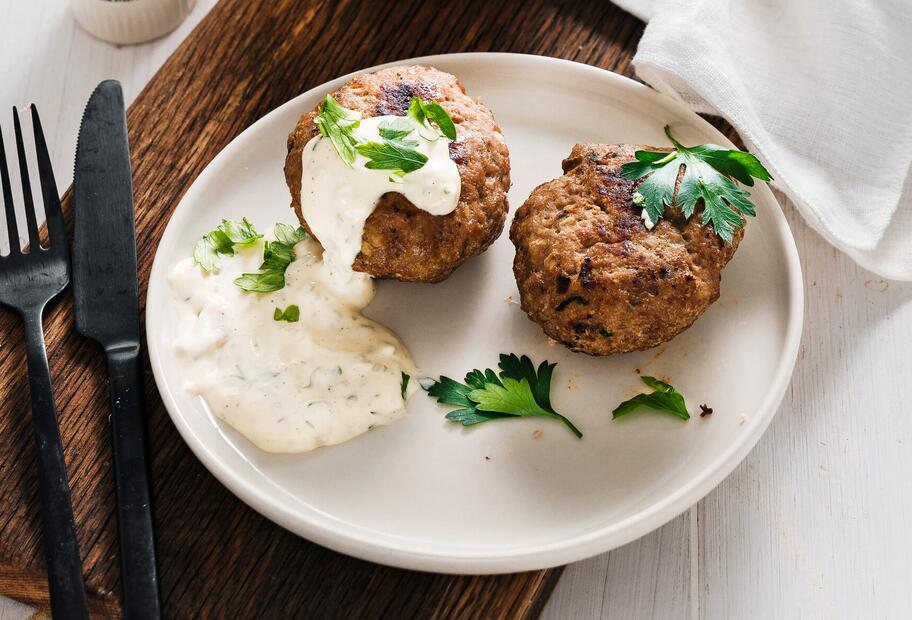 Frikadellen vom Blech mit Remoulade
