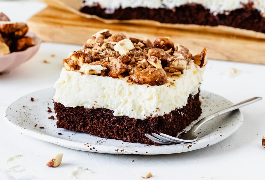 Gebrannte-Mandel-Blechkuchen