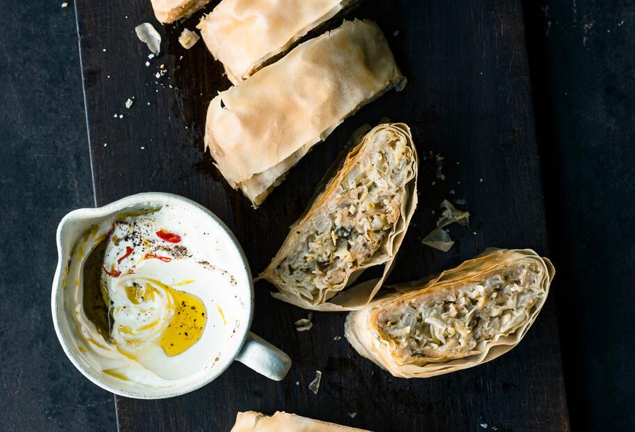 Spitzkohl-Hack-Strudel