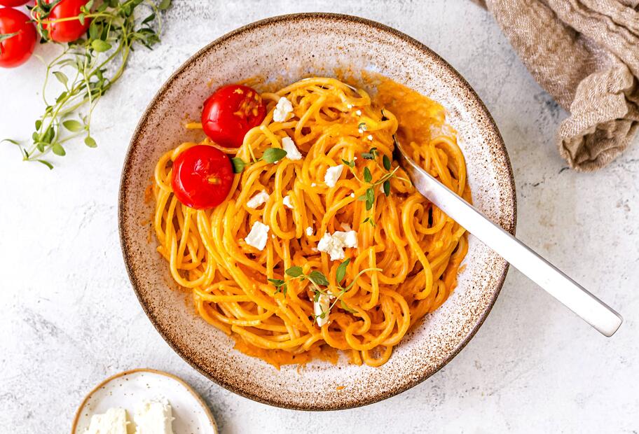 Spaghetti mit gerösteter Tomaten-Feta Soße für den Thermomix®