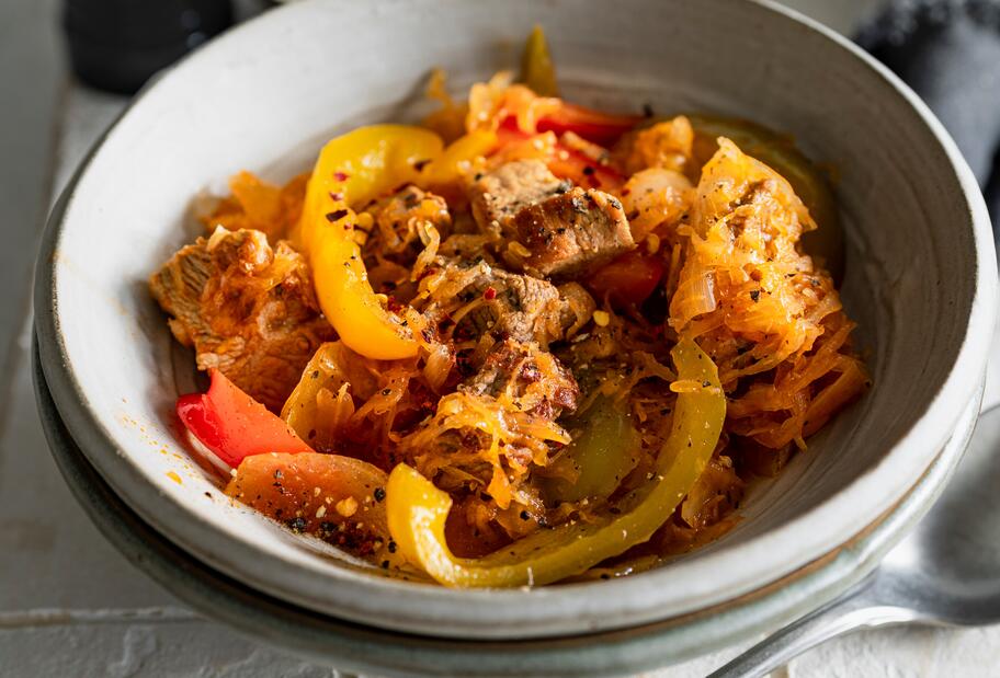 Ungarischer Sauerkraut-Gulasch-Eintopf