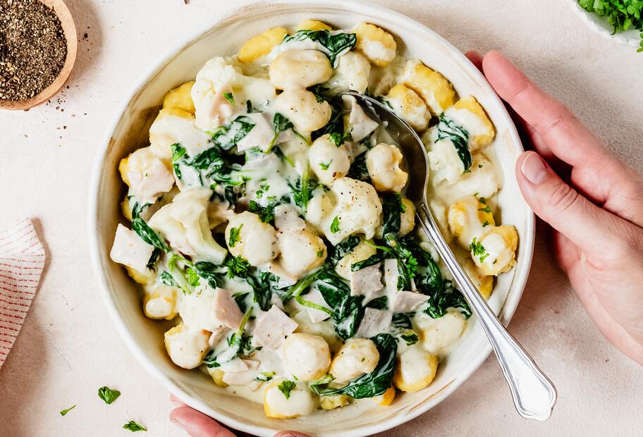 Gnocchi mit schneller Schmelzkäsesoße
