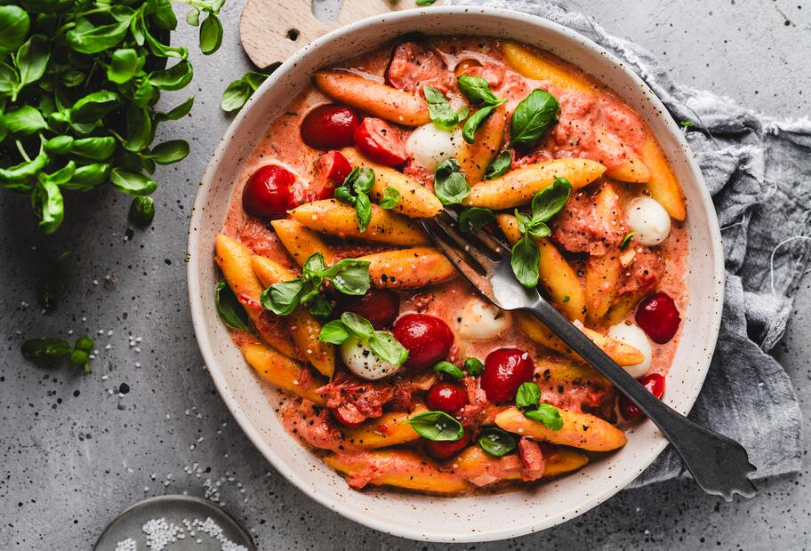 Schupfnudelpfanne Tomate-Mozzarella für den Thermomix®