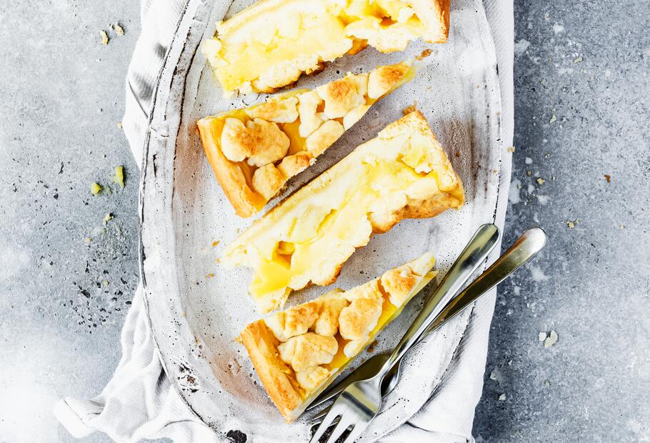 Veganer Apfelkuchen mit Pudding