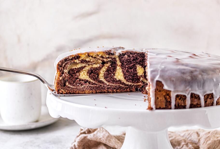 Saftiger Zebrakuchen