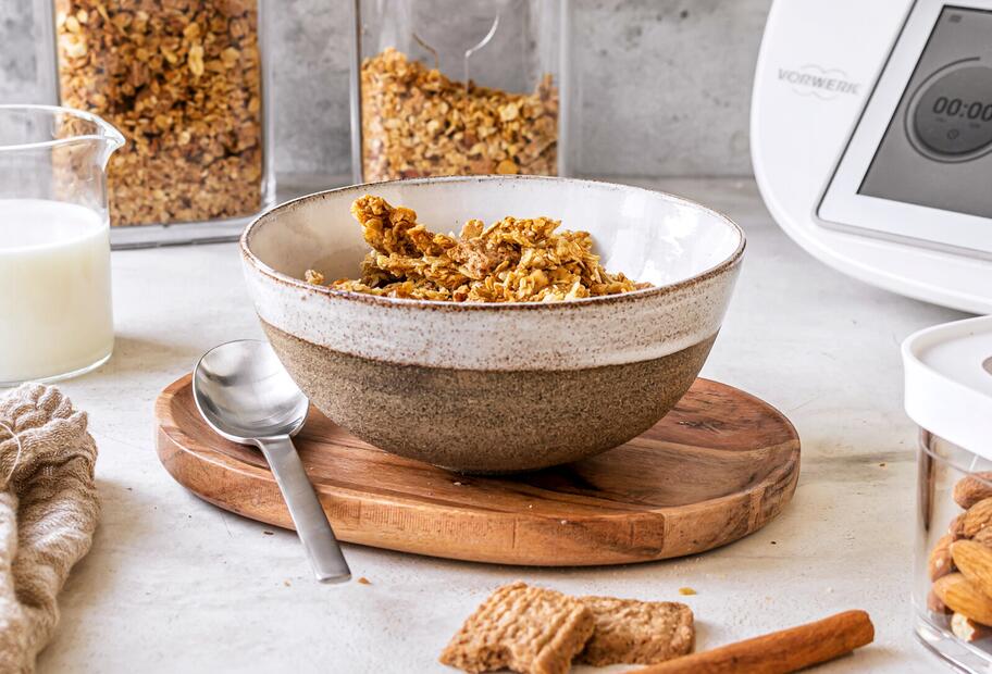 Crunchy Christmas Granola