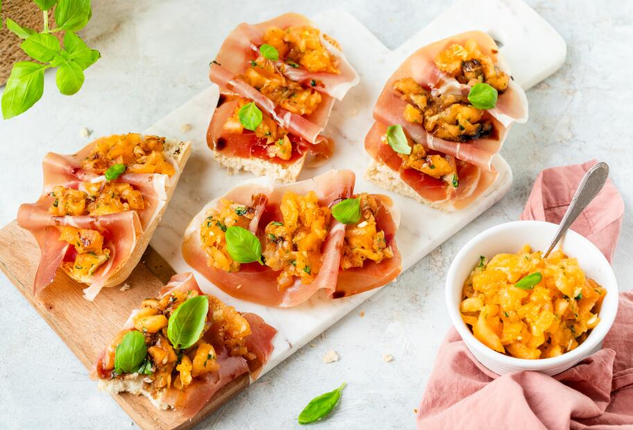 Schinken-Melonen-Bruschetta