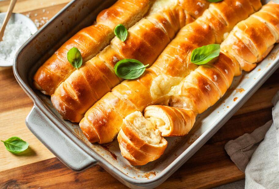 Gefülltes Mozzarella-Brot