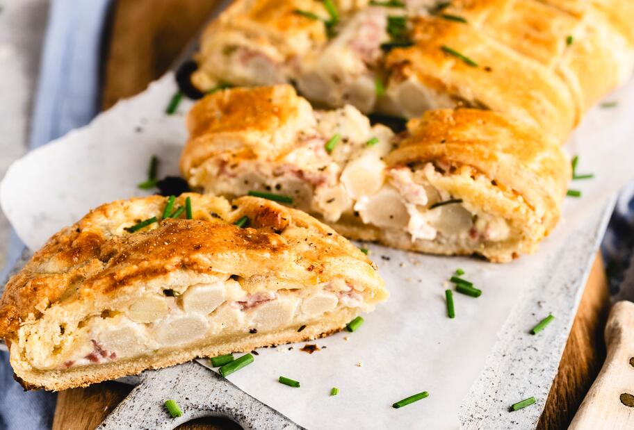 Spargelstrudel mit Camembert-Schinken-Creme