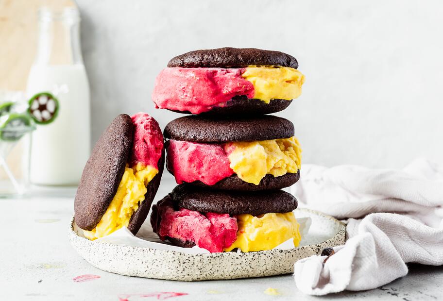 Eis-Sandwiches in Deutschland-Optik