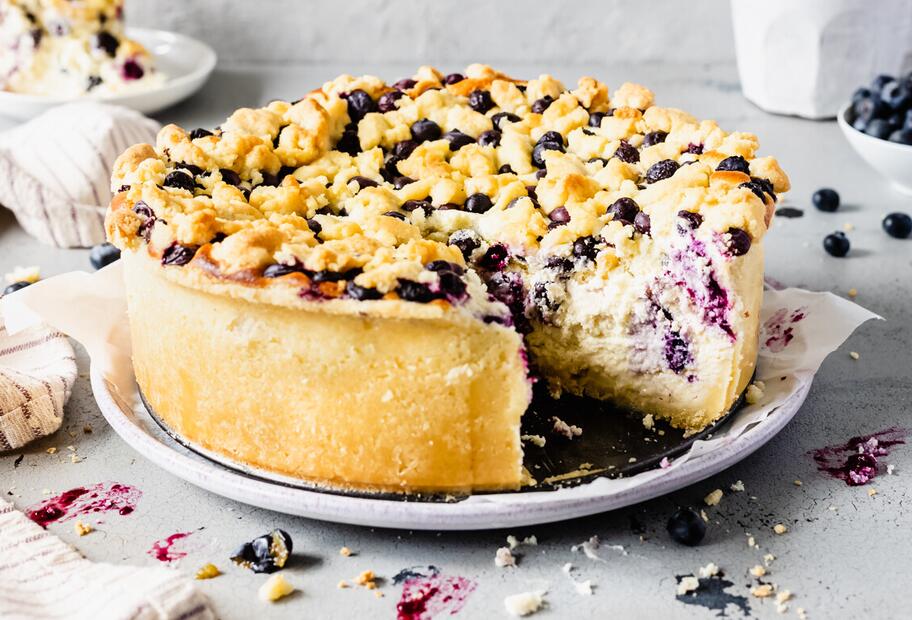 Blaubeer-Käsekuchen mit Streuseln