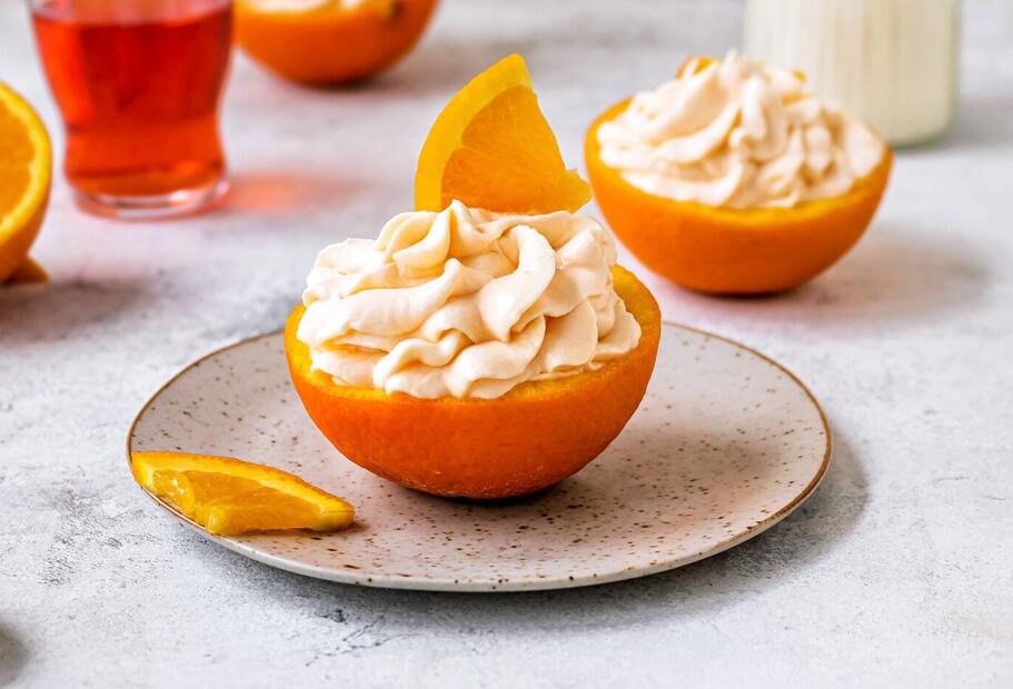 Cremiges „Aperol”-Orangen-Eis