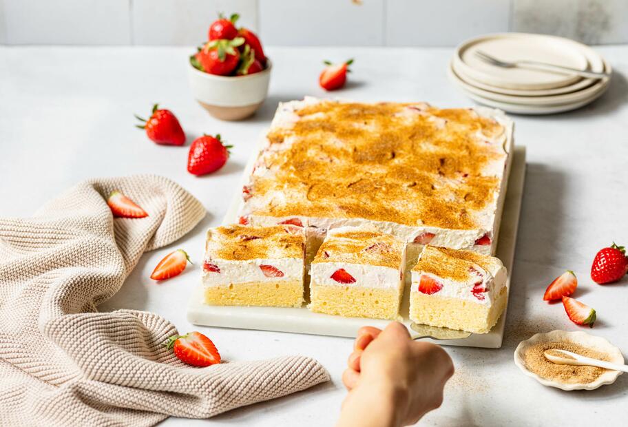 Fantakuchen mit Erdbeeren