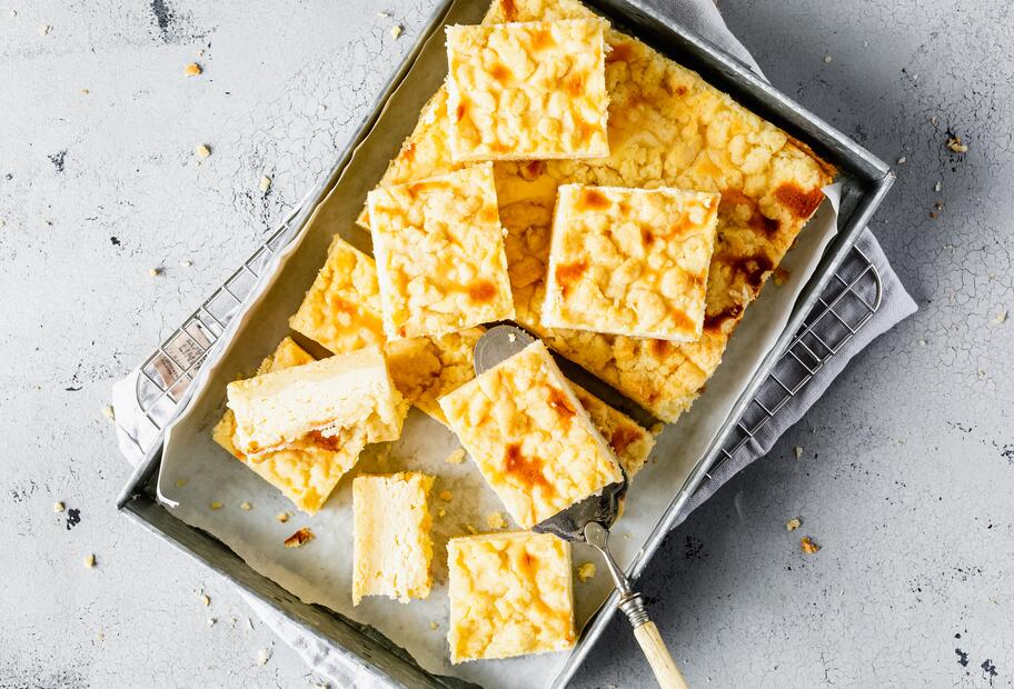 Käsekuchen vom Blech mit Streuseln