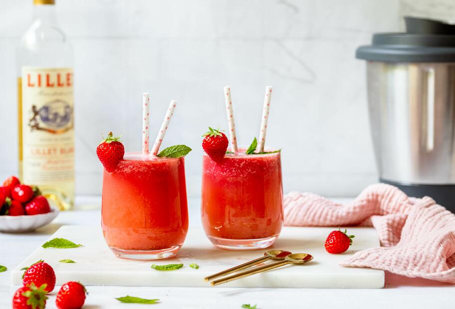 Erdbeerbowle mit Lillet