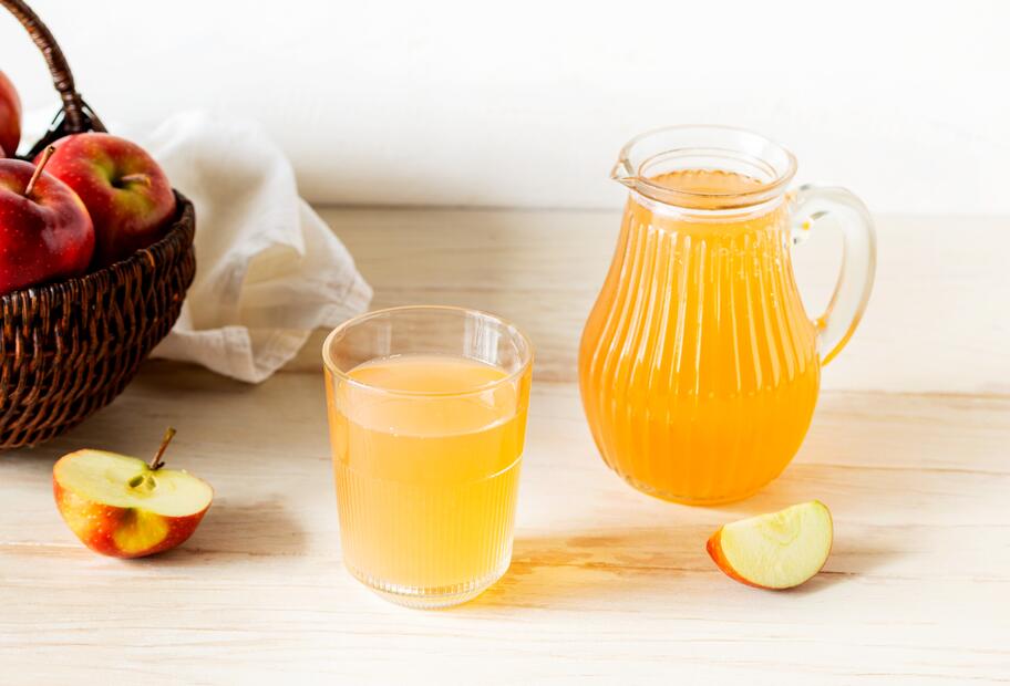 Spritzig-süßer Apfelsaft